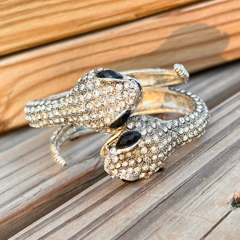 - Double Rattlesnake Bling Hinge Cuff! NEW! - Picture 12 of 15